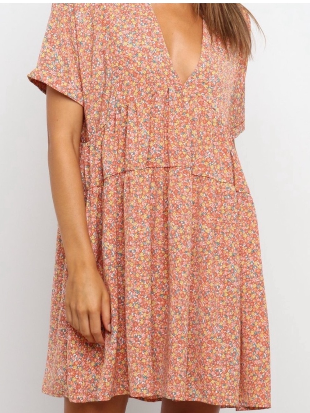 Petal & Pup Jaddison Floral Plunge Dress